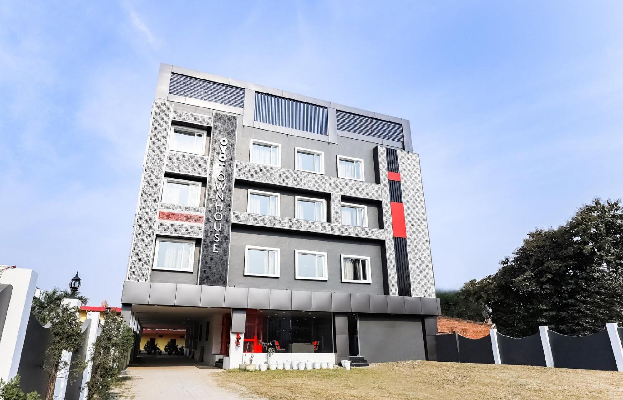Townhouse Prithvi Resort Near Phoenix Palassio Lucknow Luaran gambar